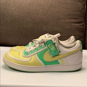 Nike Lemon Lime low tops Men’s size 10.5